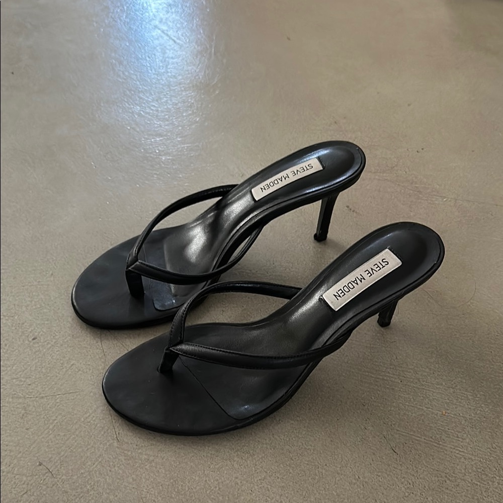 Steve Madden Black Heels with Elegant Slingback Design